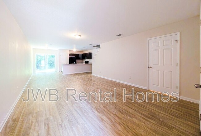 Foto del edificio - 6869 Lake Mist Ln
