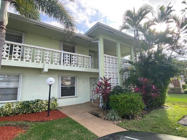 Building Photo - 1640 NW 18th Ave