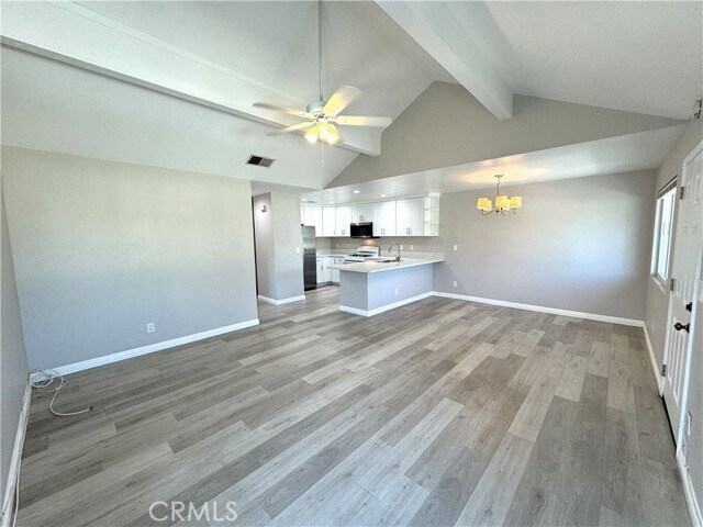 Foto del edificio - 700 W Walnut Ave
