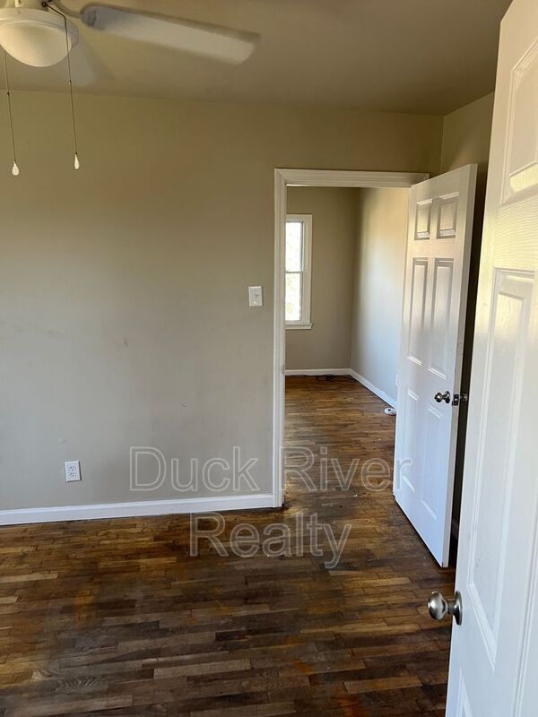 Foto del edificio - 610 1/2 E 8th St