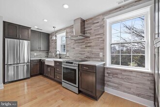 Building Photo - 3476 S Utah St