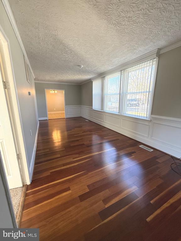 Foto del edificio - 17141 Gail Dr