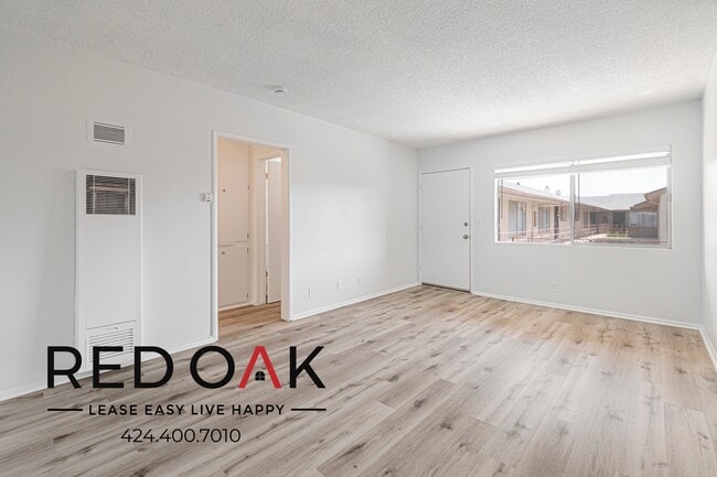 Building Photo - 1726 W 146th St