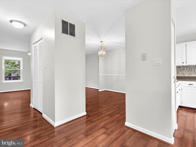Foto del edificio - 2499 Vineyard Ln