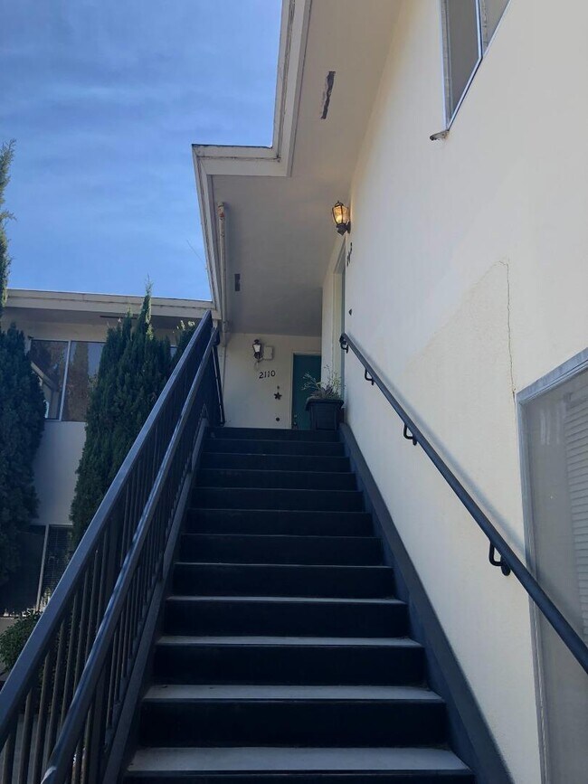 Foto del edificio - 2110 Williams St