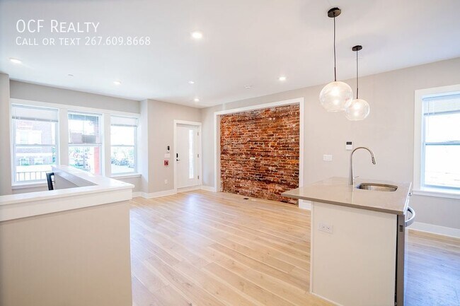 Building Photo - 129 S 49th St