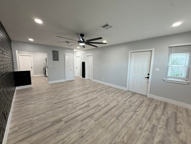 Foto del edificio - 120 SW 7th St