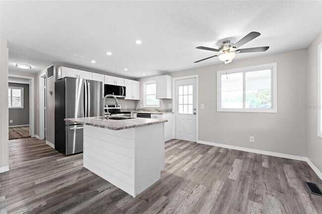 Foto del edificio - 2714 Vindale Rd