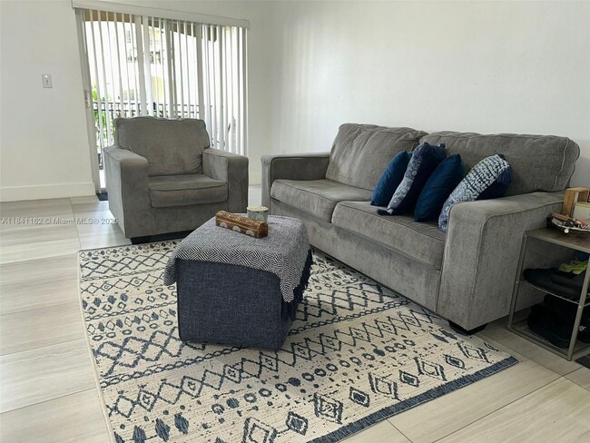Foto del edificio - 11700 SW 2nd St