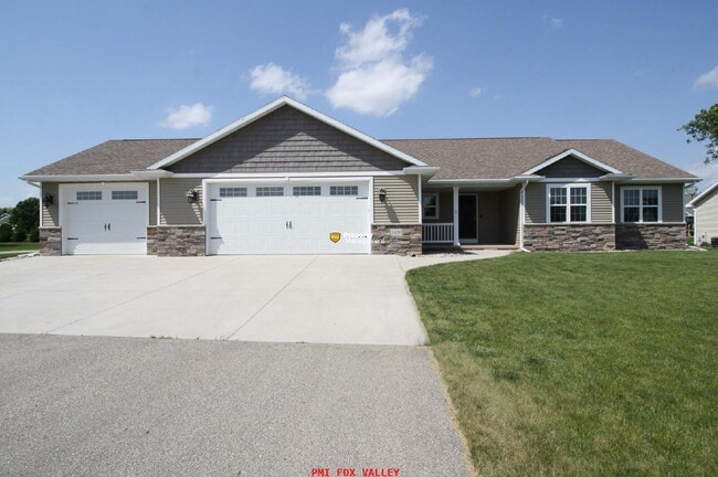 Building Photo - Neenah Subdivision West of I 41