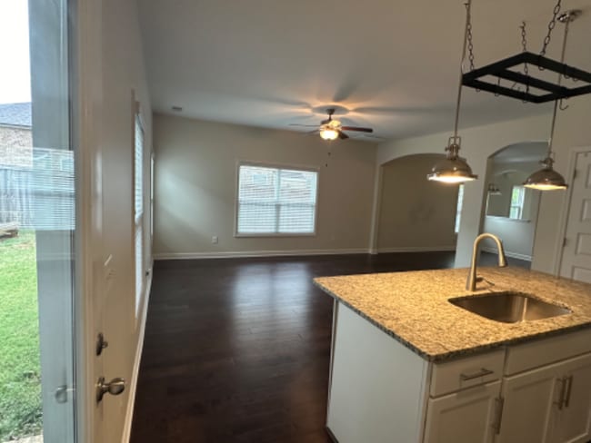 Building Photo - 131 Spadeleaf Blvd