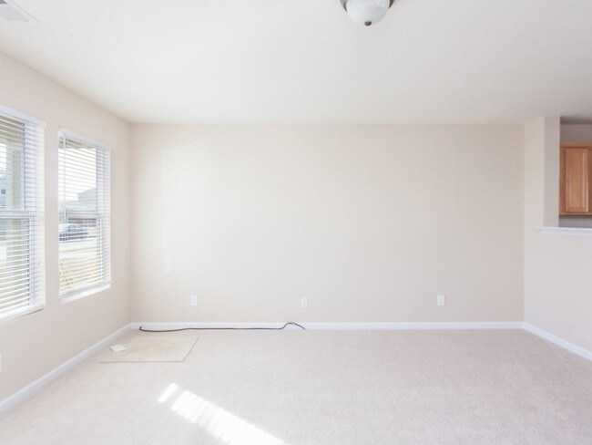 Foto del edificio - 3157 Lakeland Dr
