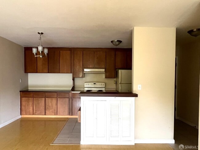 Building Photo - 965 Shorepoint Ct