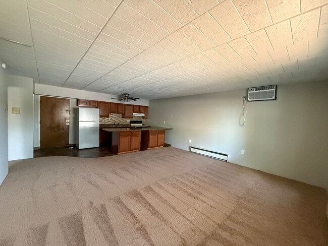 Living Room/Kitchen - Foxwood Apartments