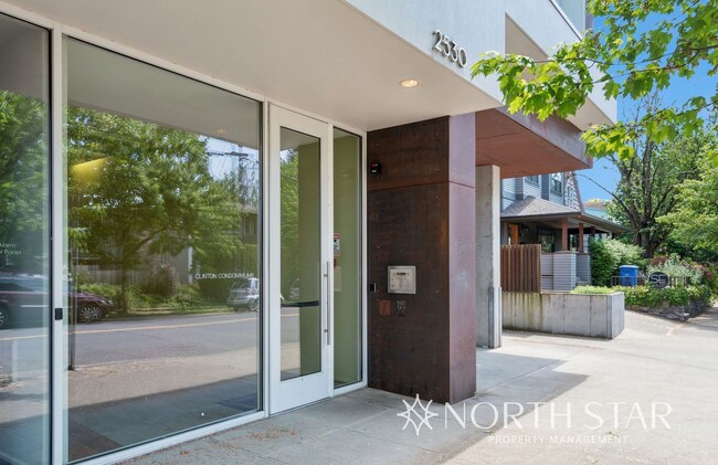 Building Photo - One of a Kind Clinton Condominium
