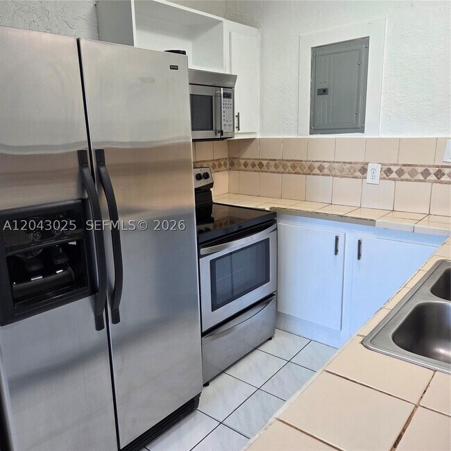 Foto del edificio - 8905 NW 28th Dr
