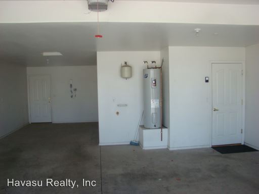 Building Photo - 3054 Shoshone Dr