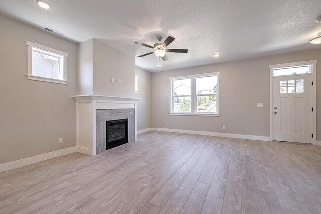 Building Photo - 35630 Elk Meadows Dr