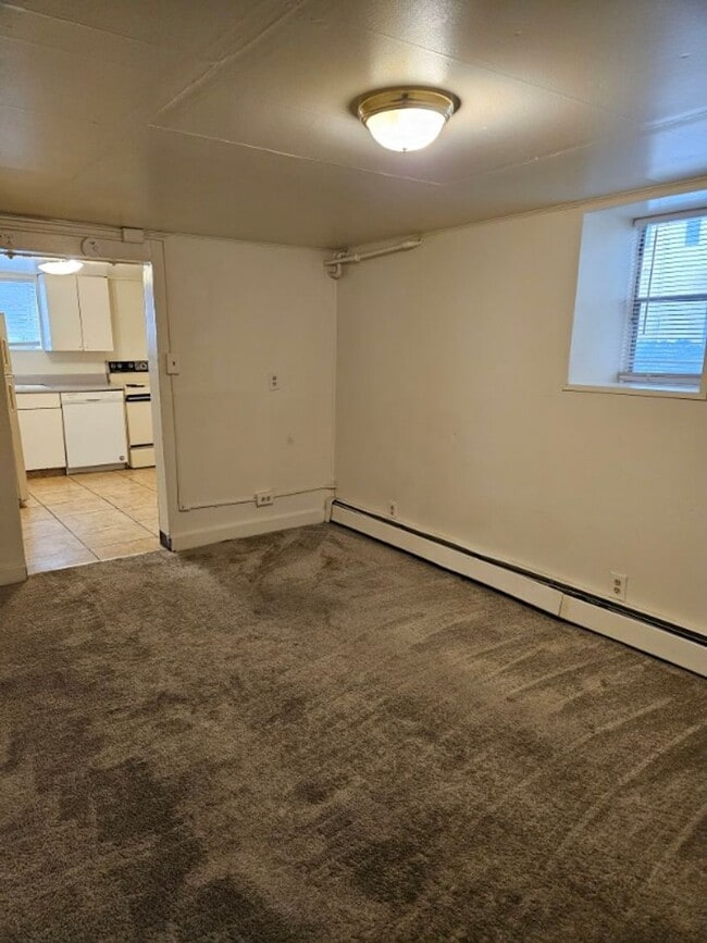 Building Photo - BZ925