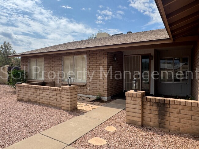 Foto del edificio - 7336 S Butte Ave