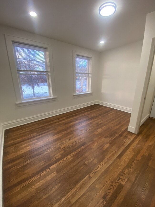 Foto del edificio - 4746 S Grand Blvd