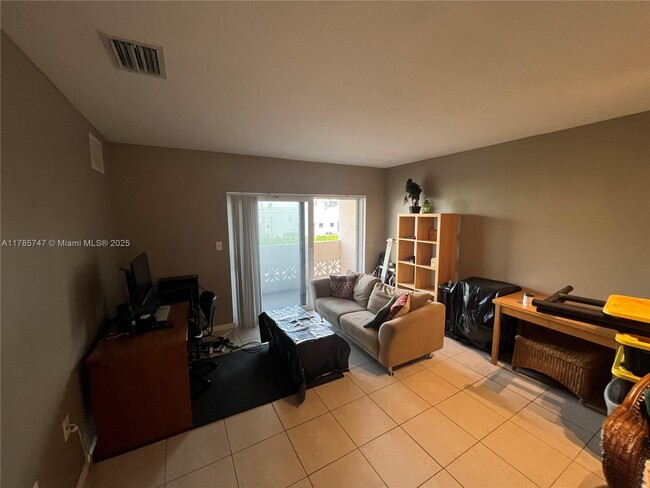 Building Photo - 14500 SW 88th Ave