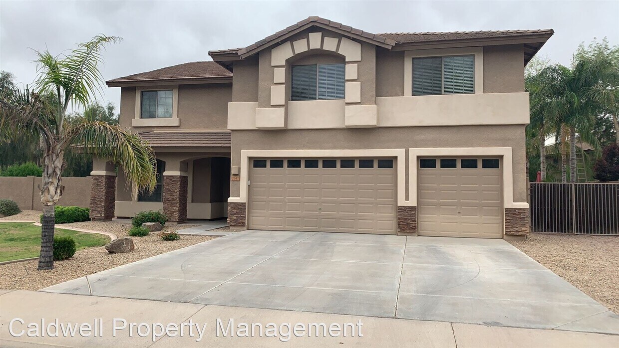 Primary Photo - 5 br, 3 bath House - 2647 E. Teakwood Pl.