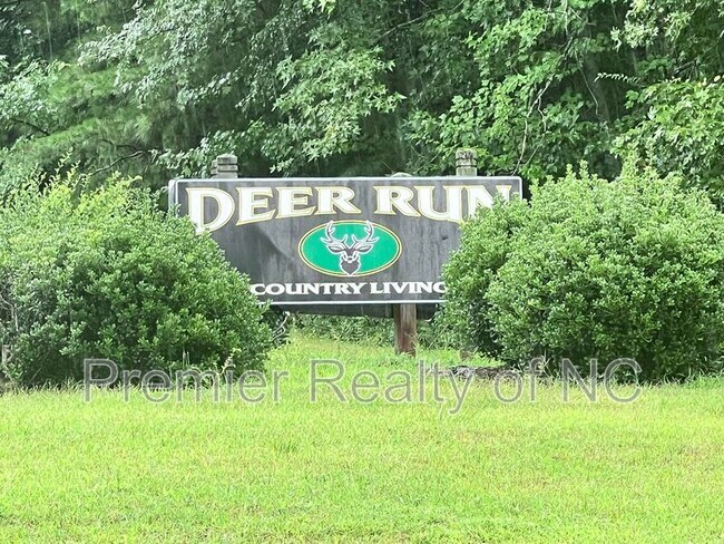 Foto del edificio - 273 Deer Run Dr