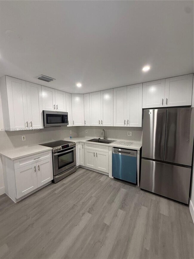 Foto del edificio - 1736 N 16th Ct