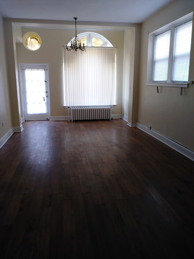 Foto principal - 531 N Main St