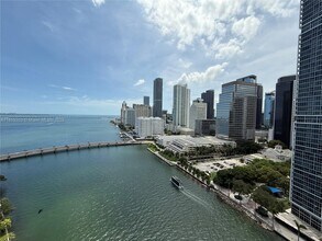 Building Photo - 801 Brickell Key Blvd