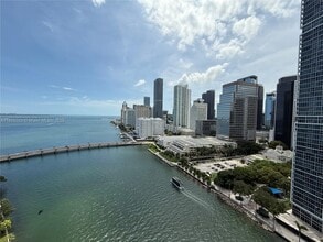 Building Photo - 801 Brickell Key Blvd