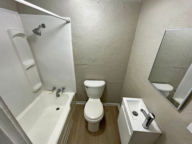 Foto del edificio - 1710 Southwest Blvd