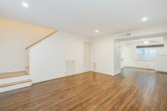 Building Photo - 1433 Cedar Post Ln Building Photo - 1433 Cedar Post Ln