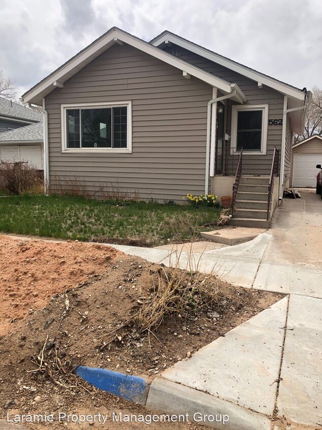 Primary Photo - 2 br, 1 bath Apartment - 562 N 8th