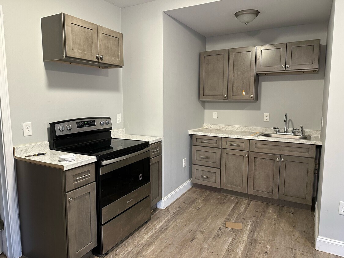 20 Pearl St Unit 1, ster, MA 01570 Apartments in ster, MA