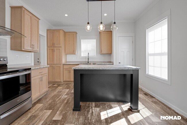 Building Photo - *BRAND NEW* 3 Bedroom Single Family – Mode...