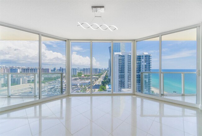 Foto del edificio - 16699 Collins Ave