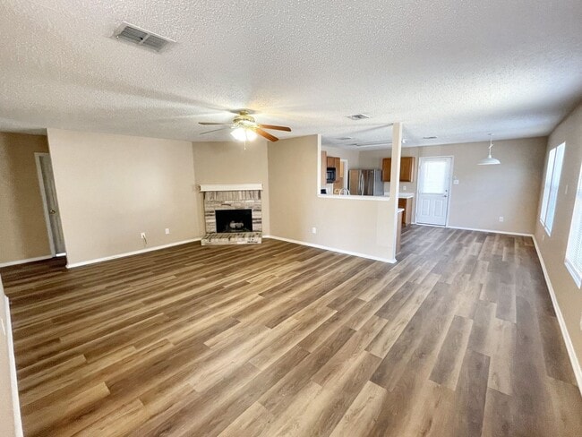 Building Photo - 5405 Shiver Rd