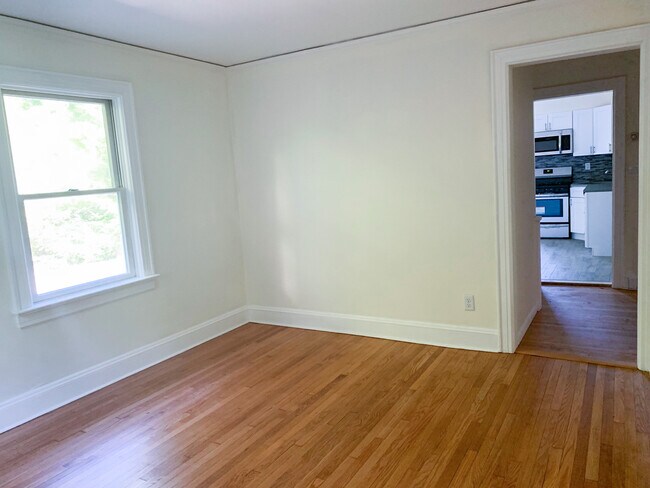 Building Photo - 3 Intervale Ave