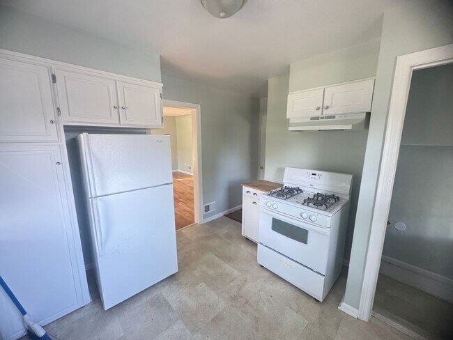 Foto del edificio - 3 Bedroom home on the NW side of Grand Rapids