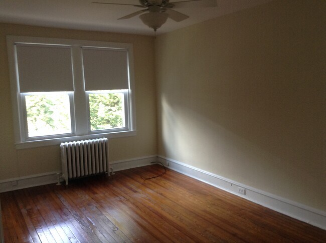 Bedroom - 14 S Merion Ave