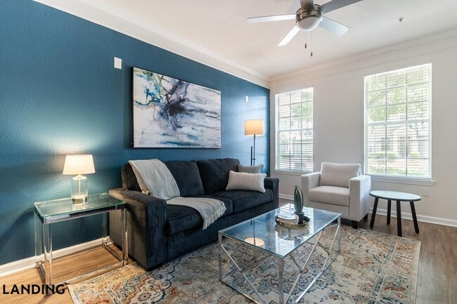 Building Photo - 2801 Biltmore Park Dr