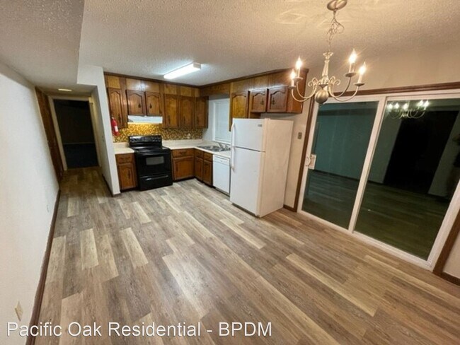 Foto del edificio - 3 br, 2.5 bath House - 4786 High Oak Dr