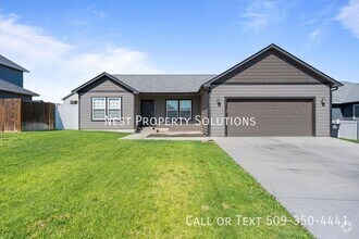Building Photo - 551 Battery Dr
