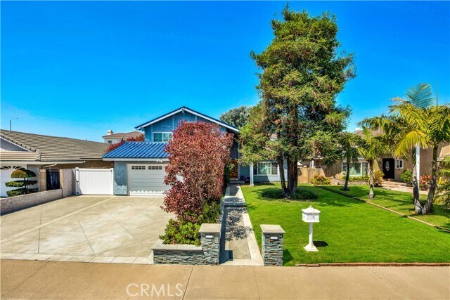 Foto principal - 17455 Winemast St