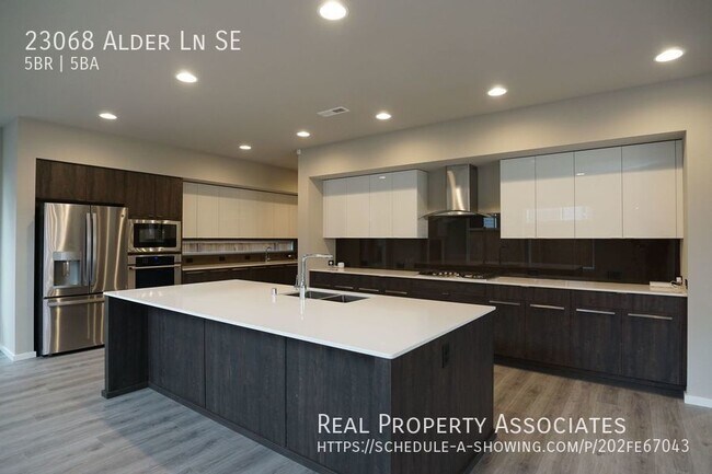 Building Photo - 23068 Alder Ln SE