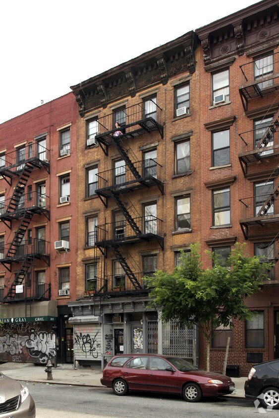 Primary Photo - 207 E 4th St