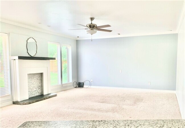 Foto del edificio - Refreshed & Revived!! Beautiful Home On A ...