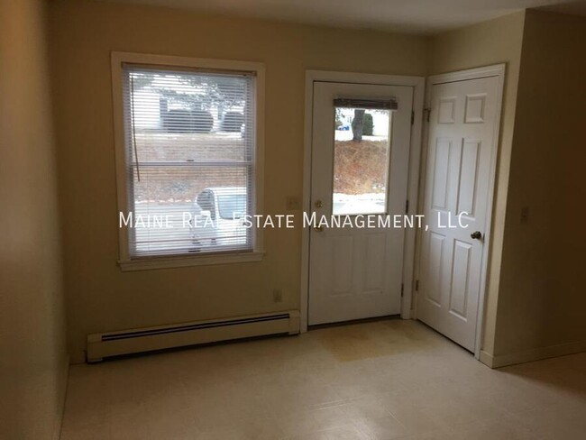 Building Photo - 45 Valley View Ln